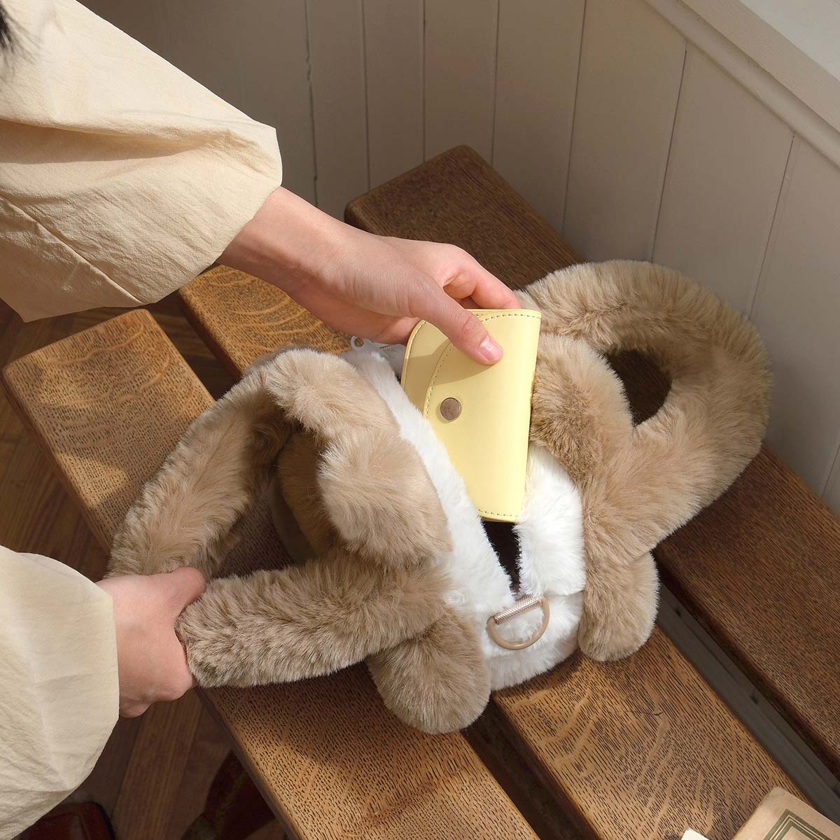  THE MONSTERS Classic Series-Plush Flower Bag